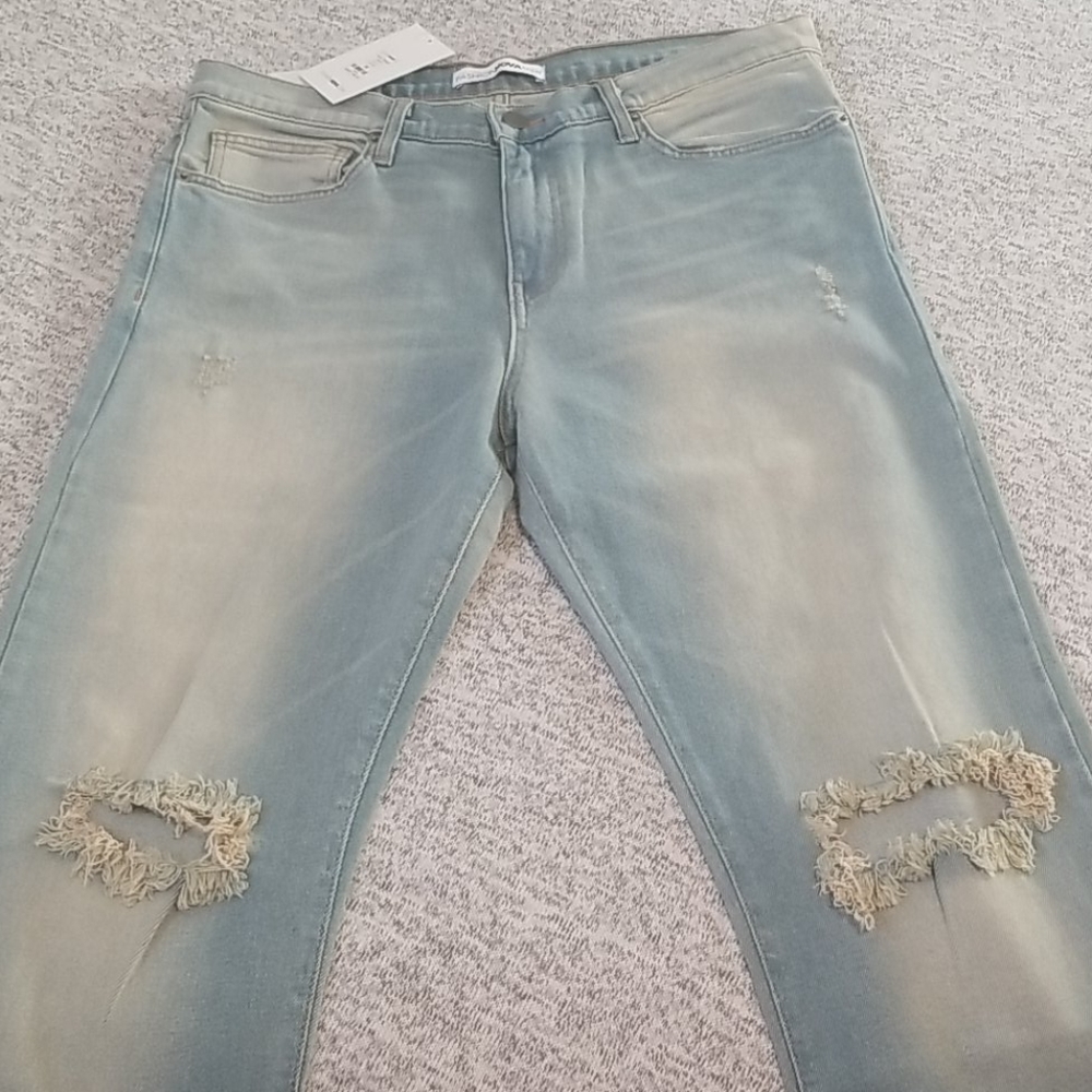 Clothes - Picture 4 of 5